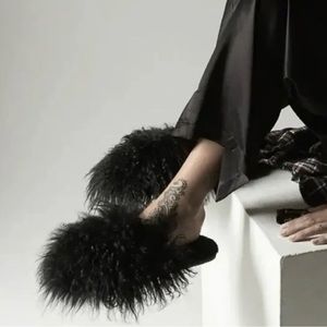 UGG 🖤🐑RARE Fluff Momma Mongolian Sheepskin Slippers 10 Black DIVA Fluffy MULES